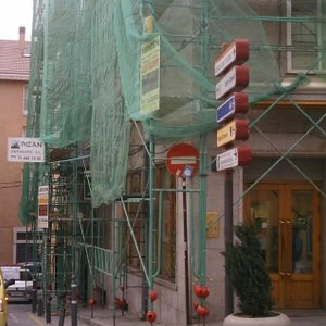 imagen andamio rehabilitacion de edificios plonyvel