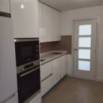 imagen plonyvel integración de cocina en un cuarto
